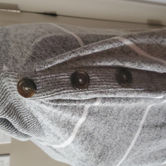 Top - Picture 3 of 3